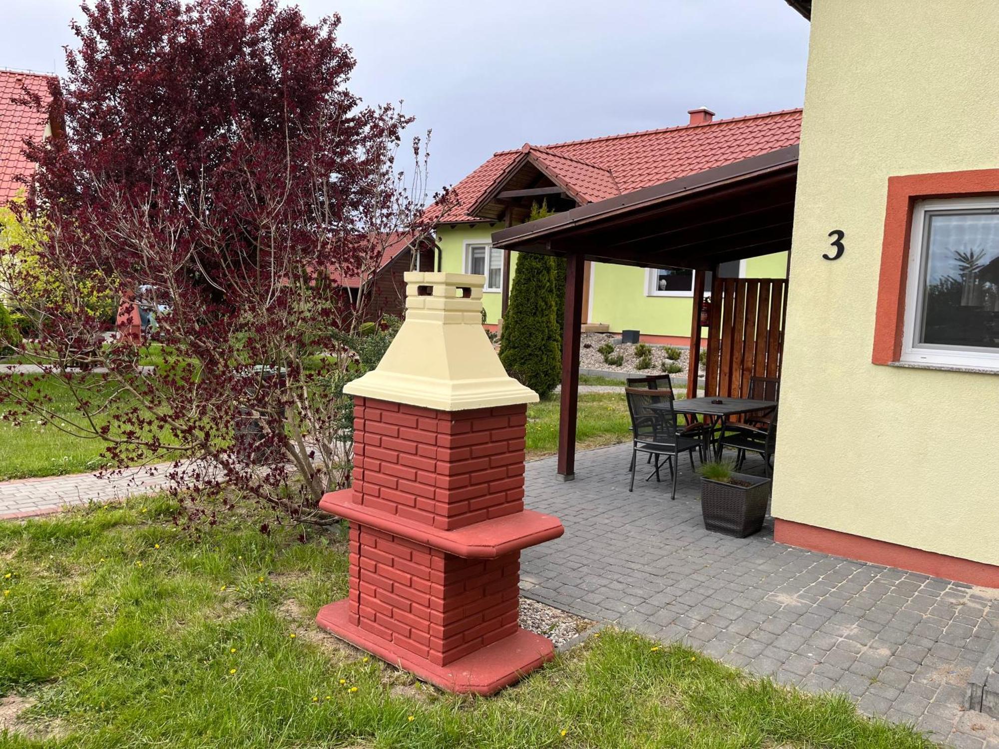 Domki I Pokoje Goscinne A A Malinowscy Stegna  Buitenkant foto